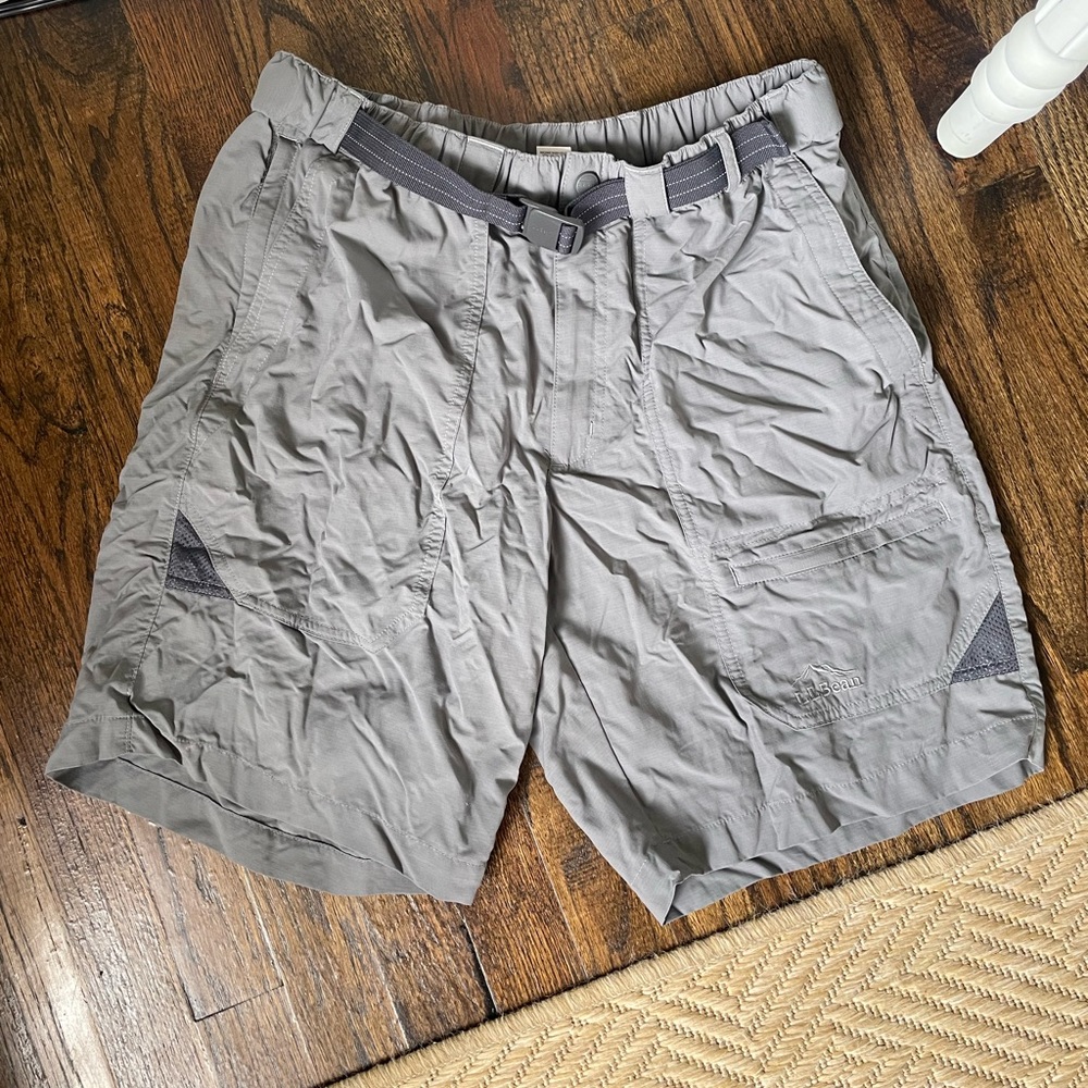 LL Bean Men’s Medium  shorts